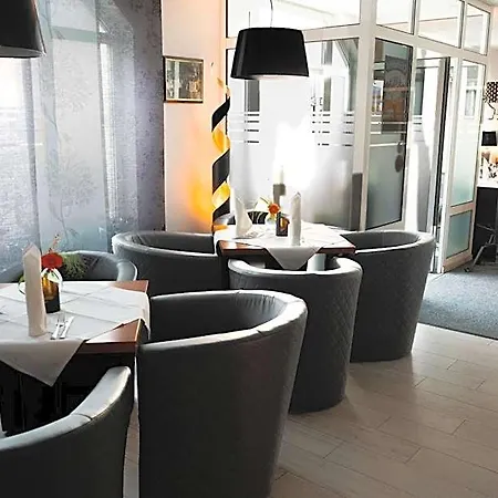 호텔 Und Restaurant Rosenkranz Markranstädt