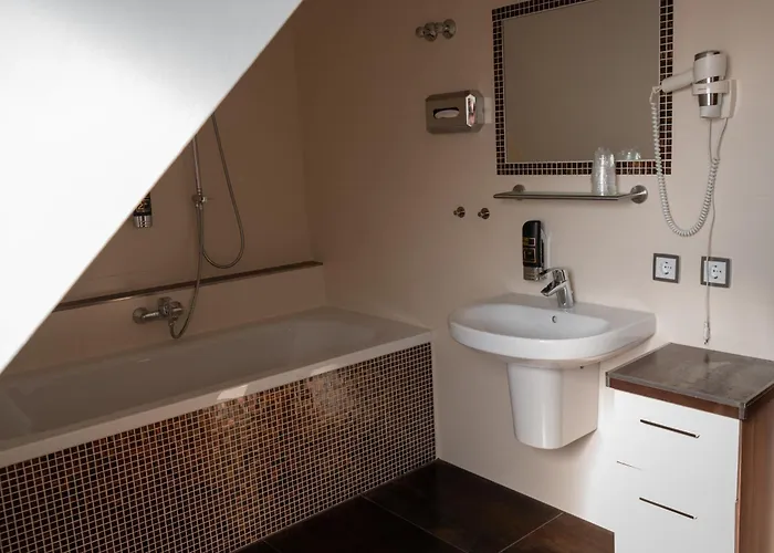 فندق Und Restaurant Rosenkranz 2*